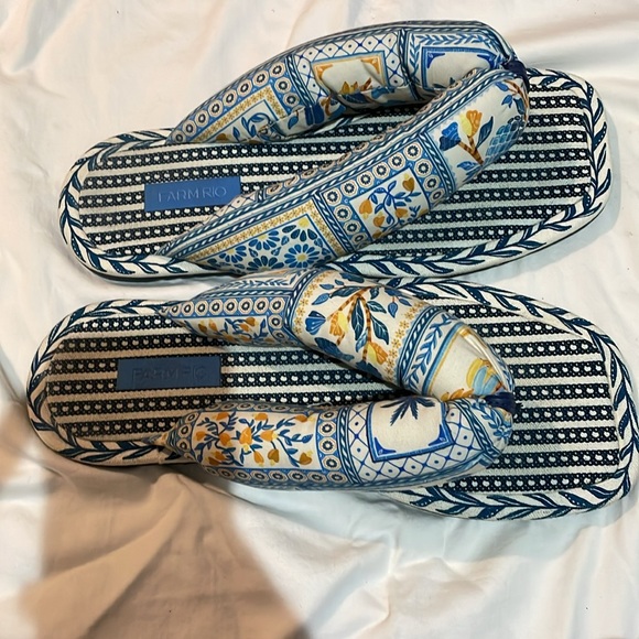 Farm Rio Navy Puffy Blue Palm Tree Printed Flip Flop Sandals Size 10 - Picture 2 of 4